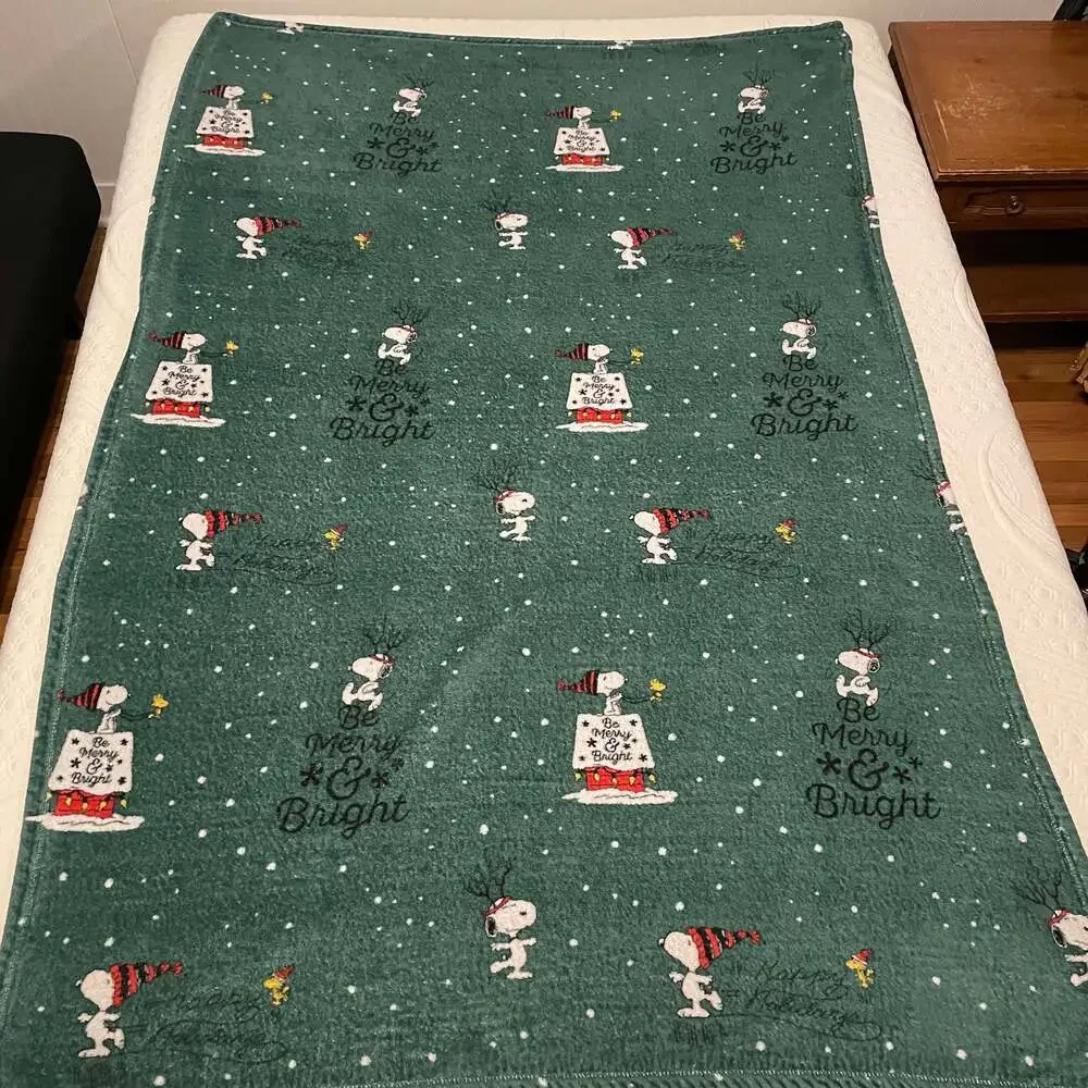 Be Merry & Bright SNOOPY Antlers 45x70 Throw Blanket‎ Peanuts Christmas Holiday